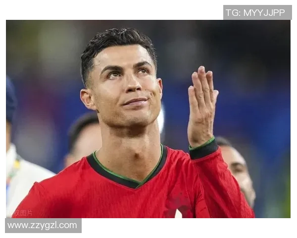 意大利足球巨星与音乐交织的热情故事展现绿茵与旋律魅力