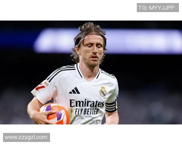 最自律的足球球星是谁?揭秘那些用坚持与努力成就伟大职业生涯的球员 最自律的足球球星是谁?揭秘那些用坚持与努力成就伟大职业生涯的球员