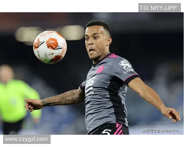 足球传奇谢幕：赛季后退役球星们的告别与未来之路